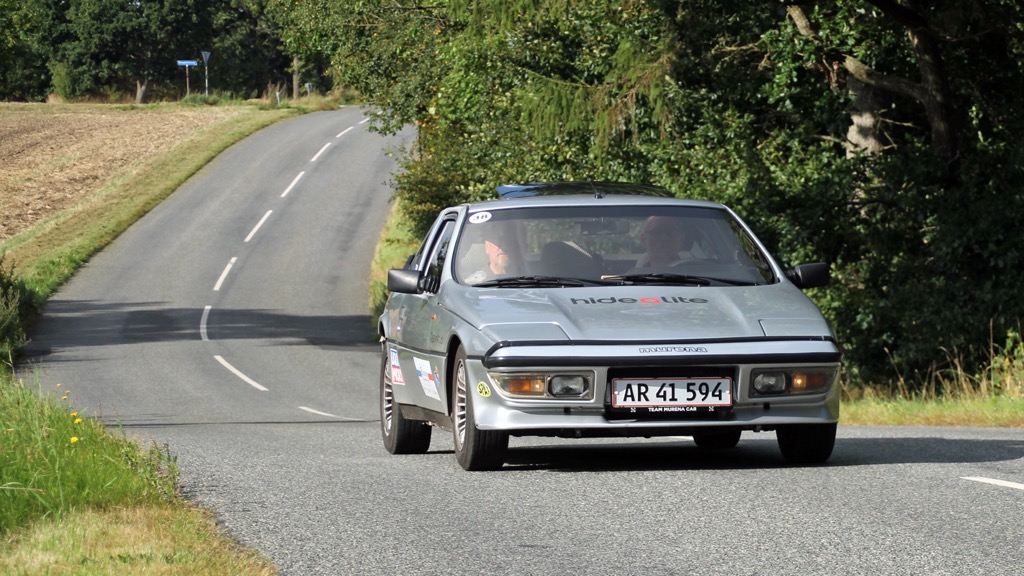 Sport klassen blev vundet af Peter Carlsson, Ølstykke og Michael Lauritsen, Slangerup, som her ses i det bakkede landskab i Søhøjlandet i deres sjældne Talbot Matra Murena 2.2 fra 1983.
(Foto: Bjarne Andersen)